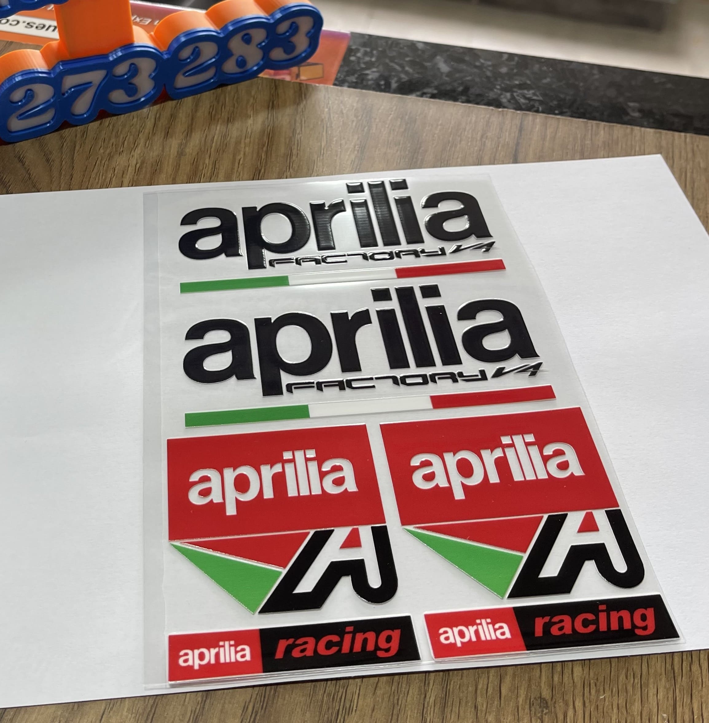 IMG_6687 (1) Aprilia Stickers Autocollant 3D – Image 1